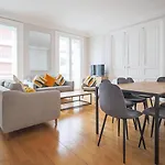 Magnifiques Appartements Avenue Des Champs-Elysees